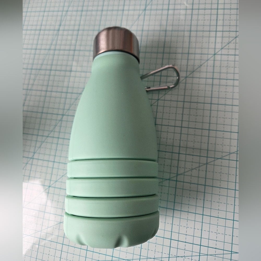 Mint Green NEW Collapsable Water Bottle - Picture 4 of 4